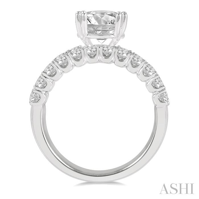 Round Shape Semi-Mount Diamond Engagement Ring View 3
