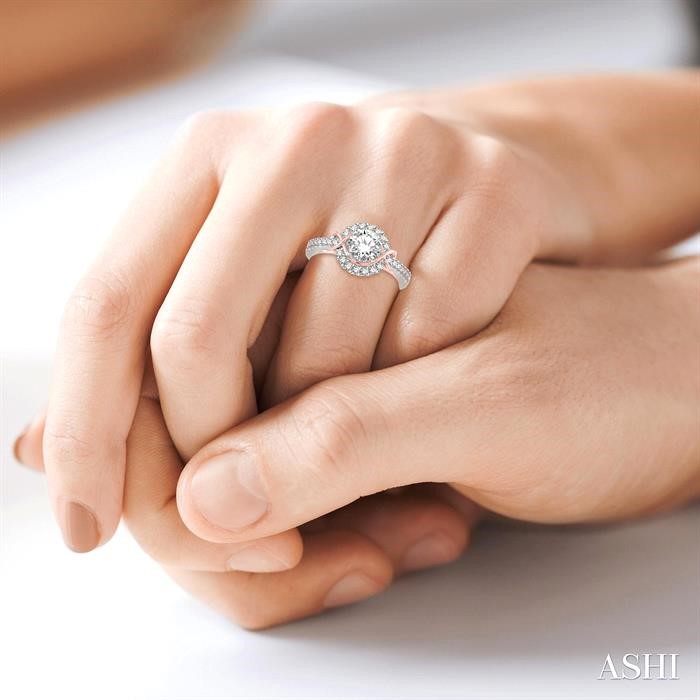 Round Shape Halo Diamond Engagement Ring View 4