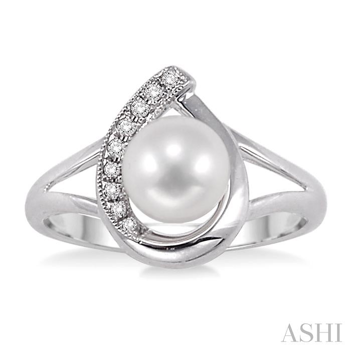 Pearl & Diamond Fashion Ring View 2