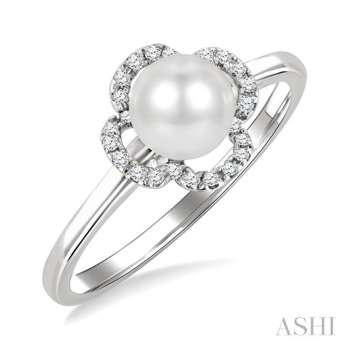 Clover Pearl & Petite Diamond Ring