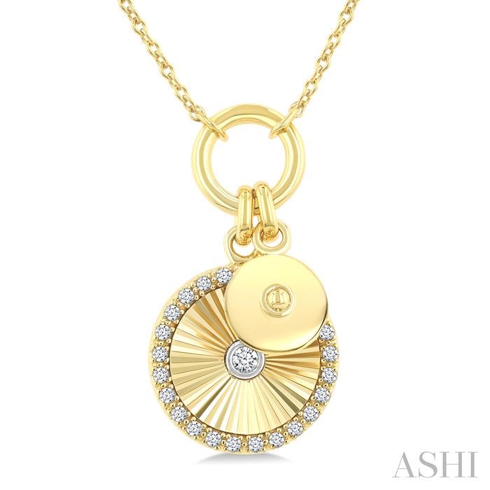 Circle Charm Fluted Diamond Fashion Pendant