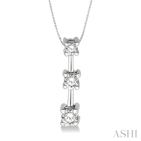 Stone Round Cut Diamond Pendant in 14K 